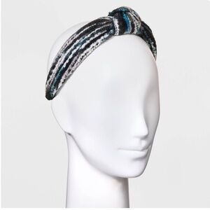 Universal Thread Black and Gray Knit Headband